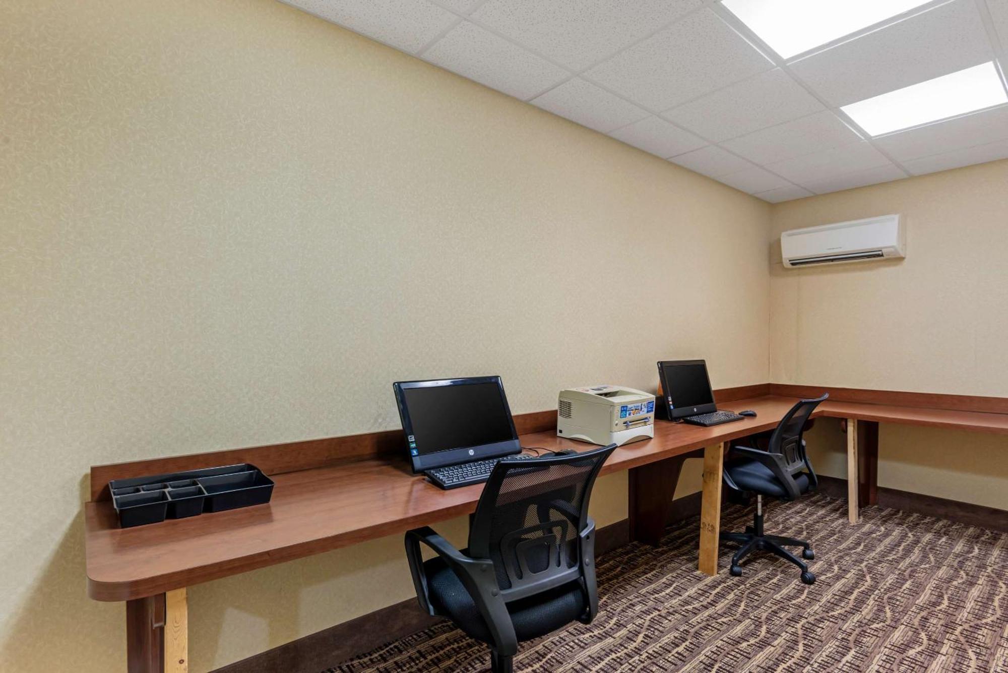 Comfort Inn & Suites Dover Bagian luar foto