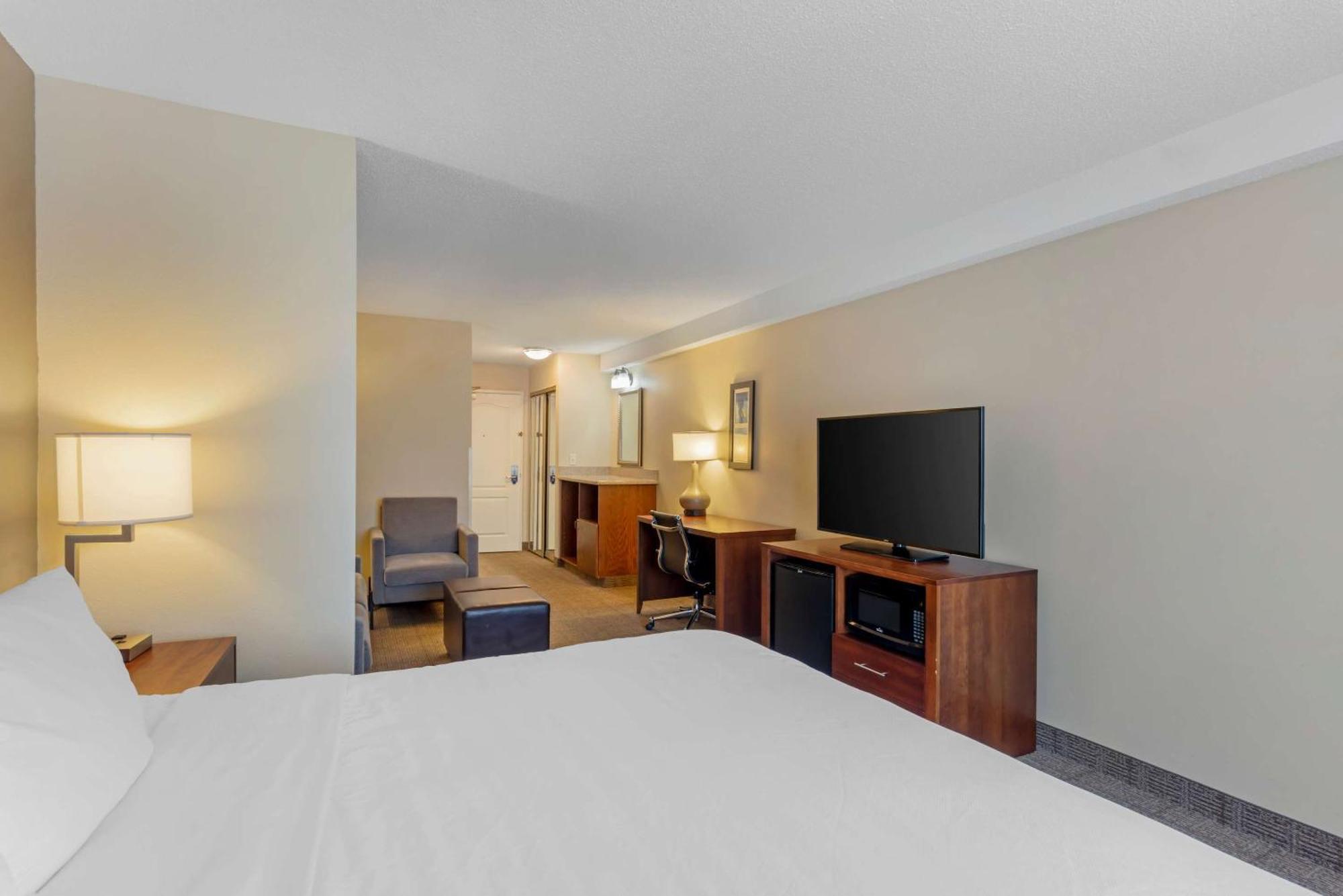 Comfort Inn & Suites Dover Bagian luar foto