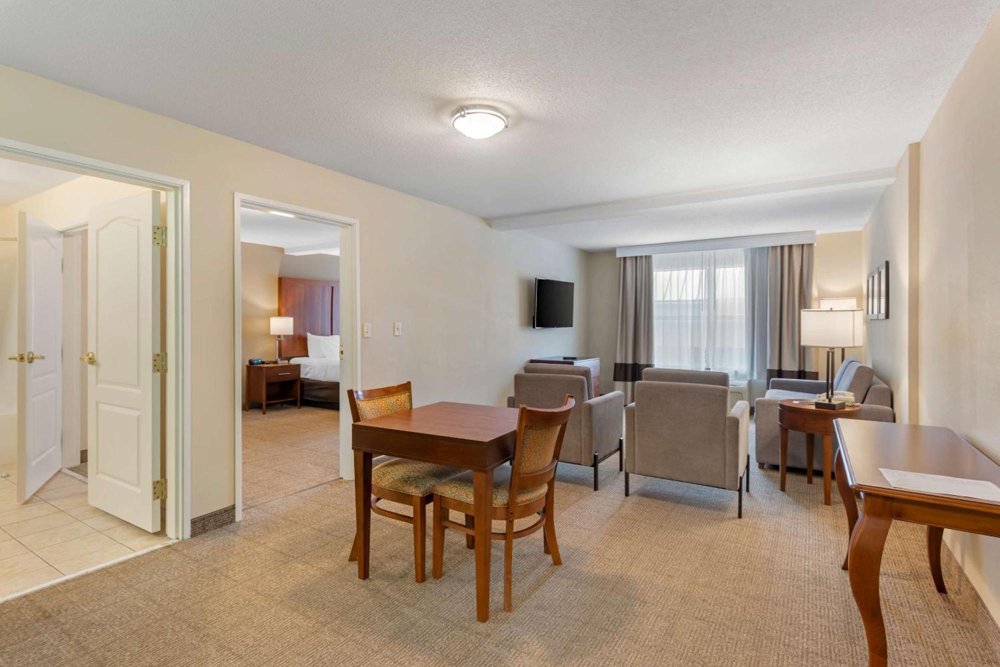 Comfort Inn & Suites Dover Bagian luar foto