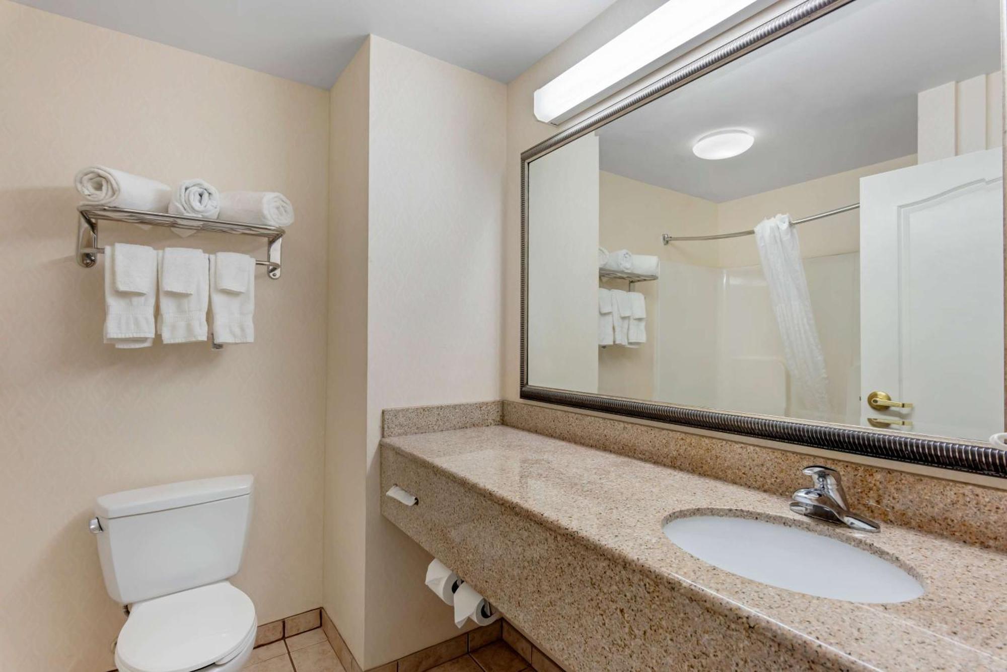 Comfort Inn & Suites Dover Bagian luar foto