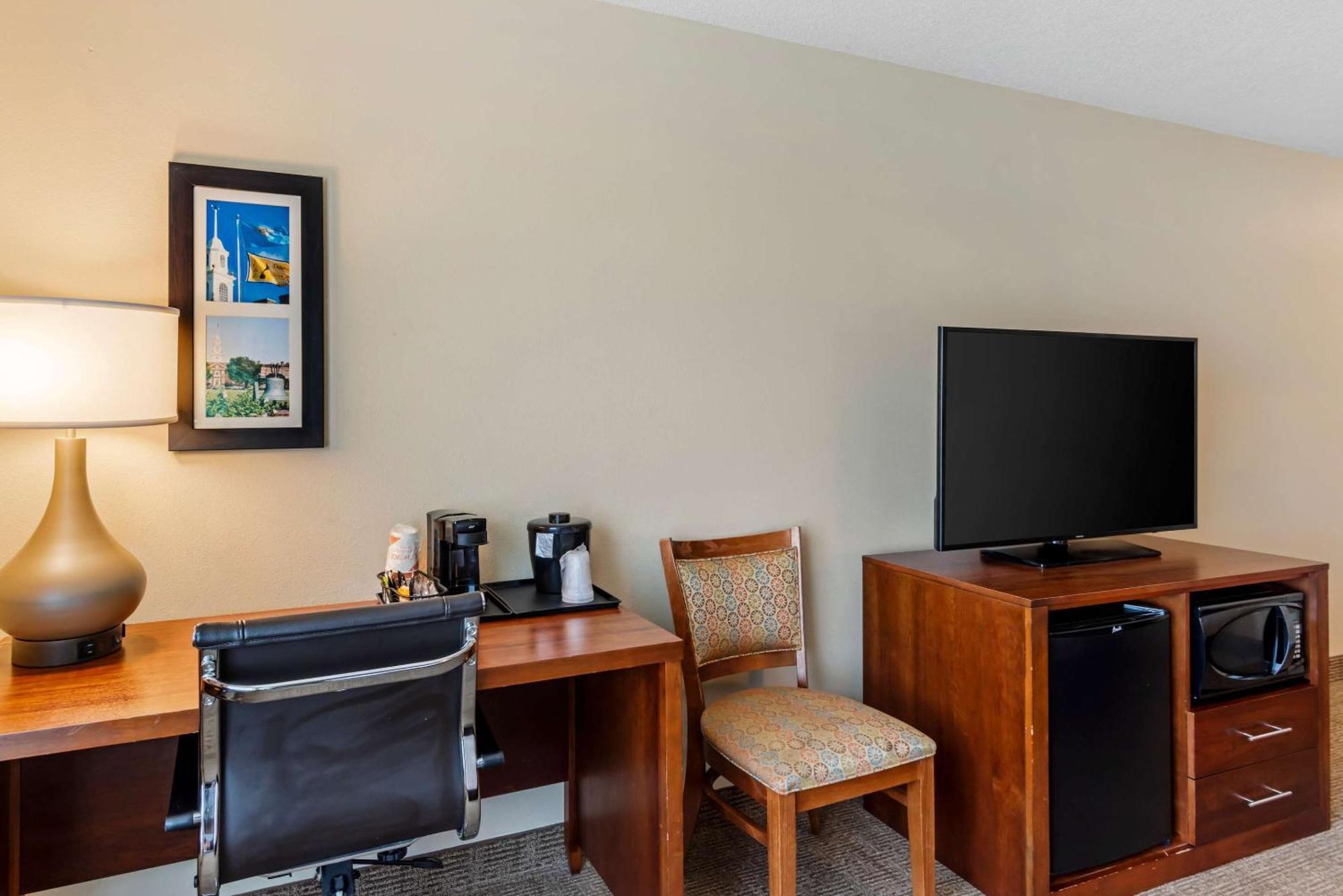 Comfort Inn & Suites Dover Bagian luar foto
